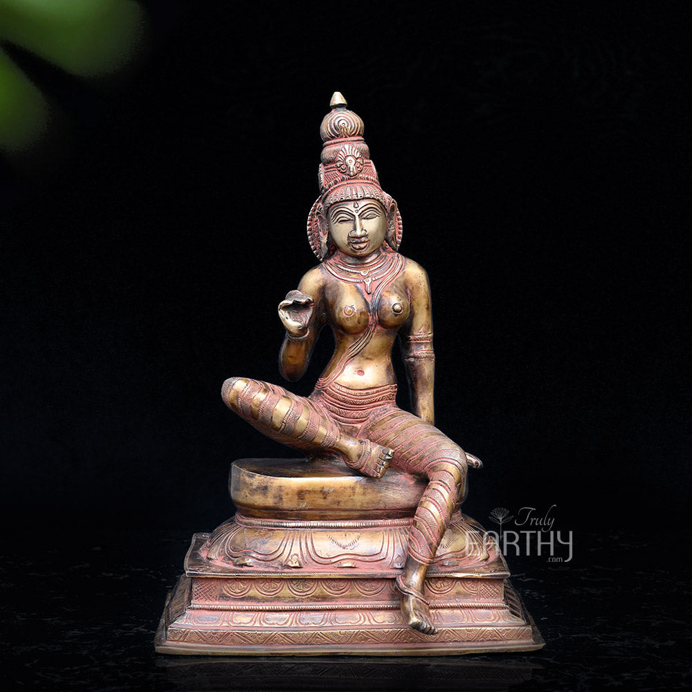 parvati statue