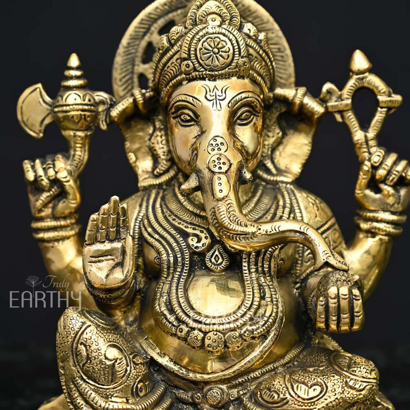 ganesha statue closeup