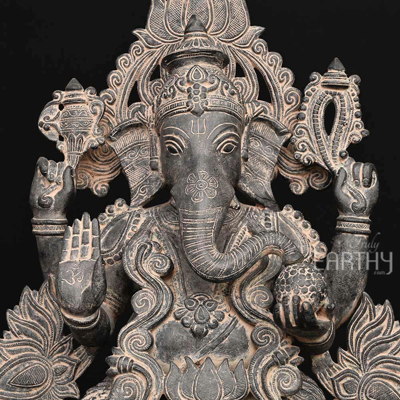 antique brass ganesha statue_closeup