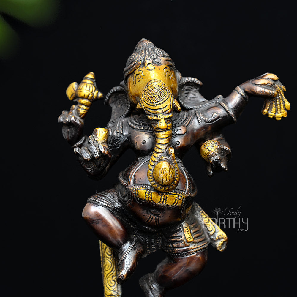 GANPATI STATUE, closeup