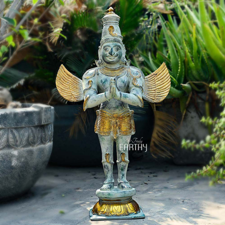 garuda sculpture