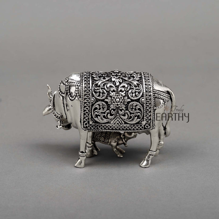 Superfine Small Cow and Calf / Brass Statue (7.6 cm)