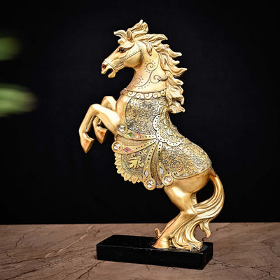 golden horse sculpture, angel 2