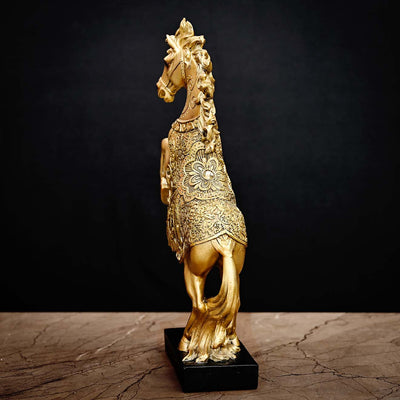 golden horse sculpture, angel 3