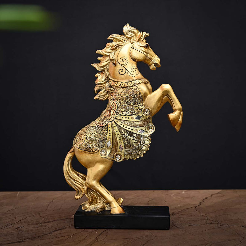 golden horse sculpture, angel 4