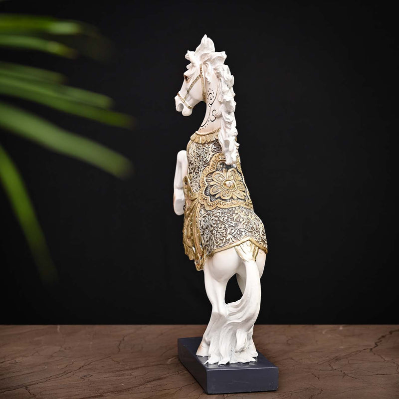 white horse showpiece, angel 4