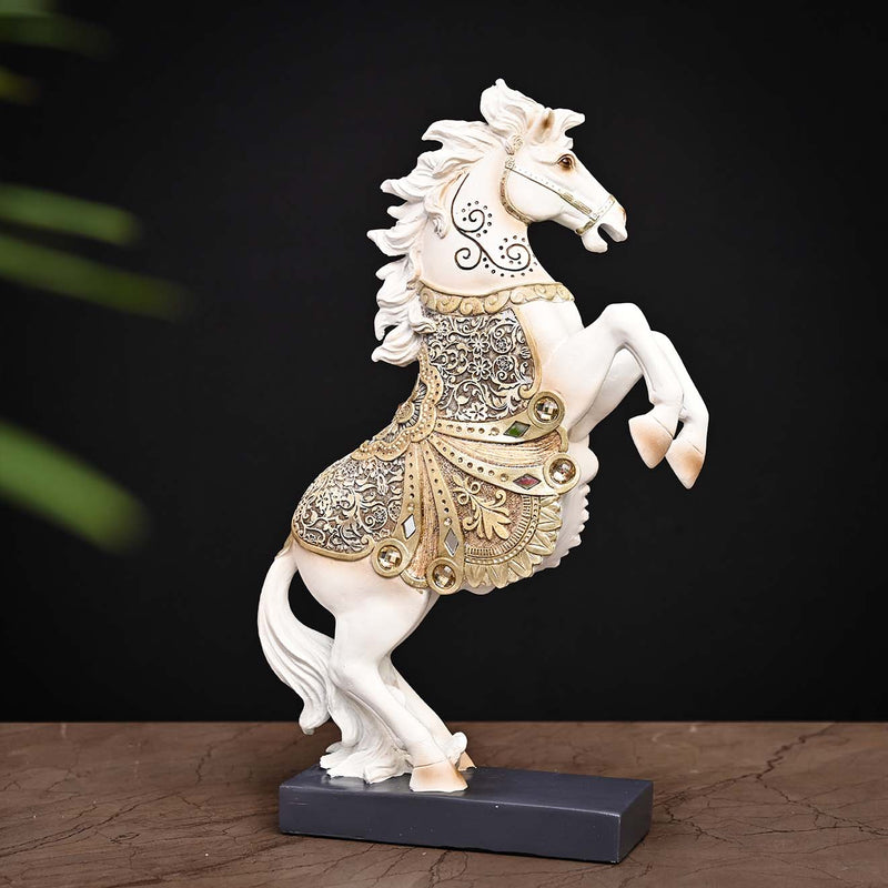 white horse showpiece, angel 5
