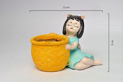 Dreamy Girl Resin Pot (without Plant).