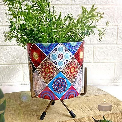 alt="cosmic pot planter"