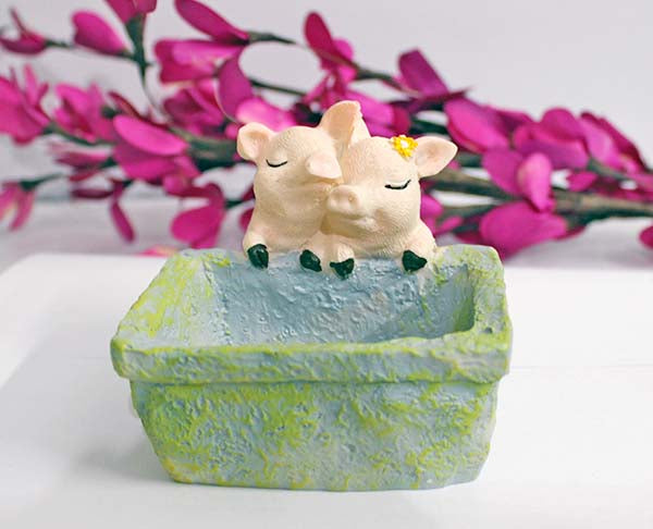 Romantic Pig Couple Planter (Without Plant)