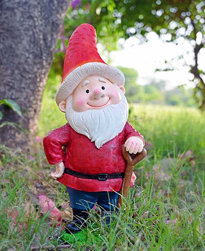 alt="gnome with shovel"