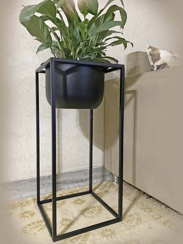 alt="ohio all black metal planter big size"